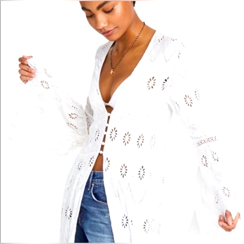 FREE PEOPLE Sweet Water Duster in Powder White Eyelet Long Kimono Jacket - NWT - Picture 3 of 16